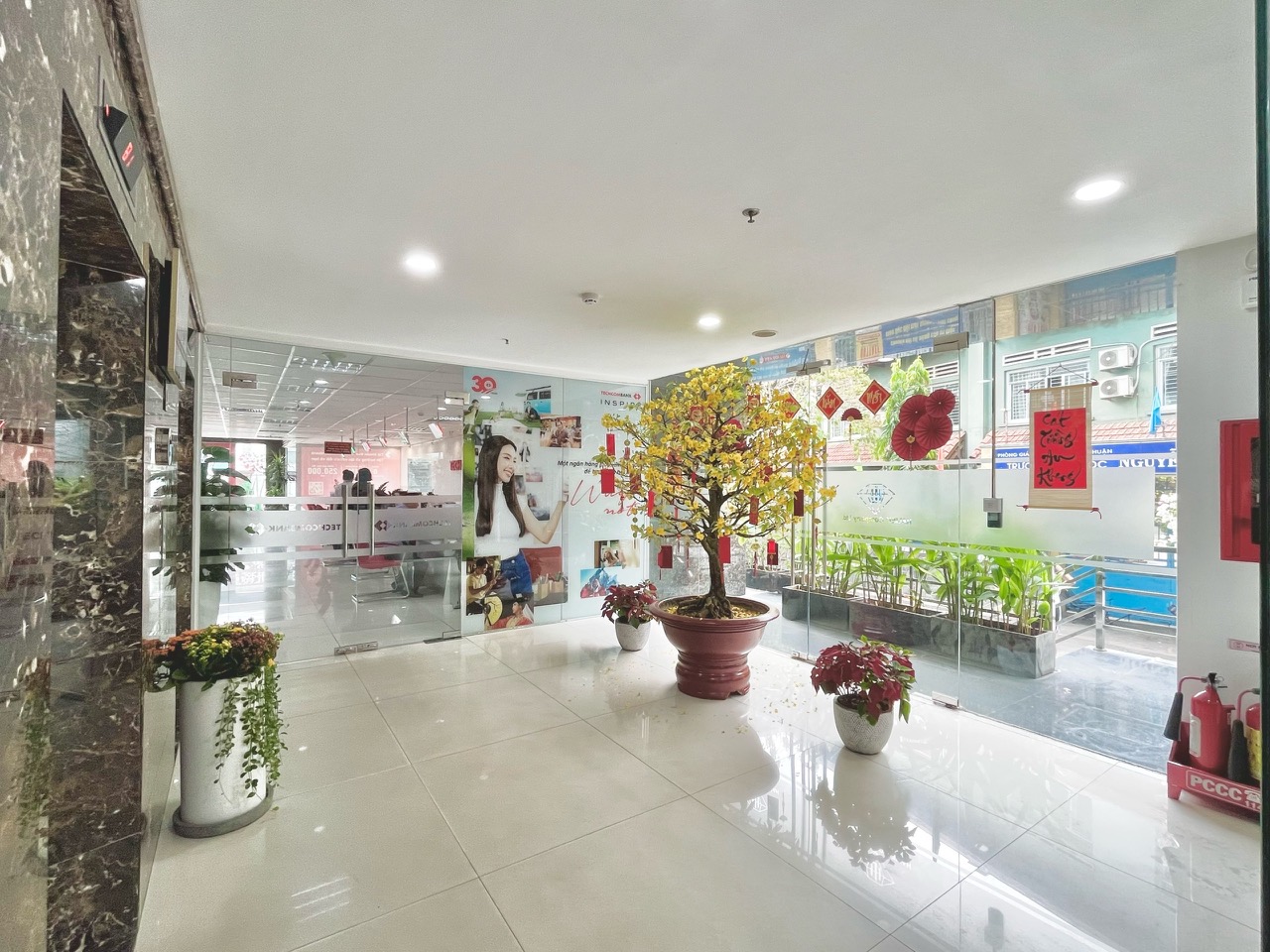 Tòa nhà: Intant Building còn trống đang cho thuê lại - ThueVanPhongHCM.Com